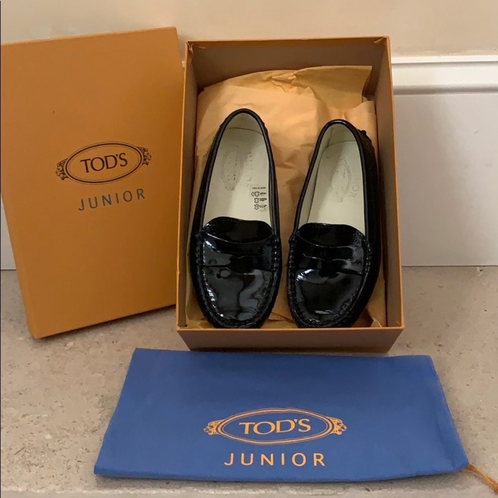Junior Tod’s Gommino Black Patent Leather Loafers